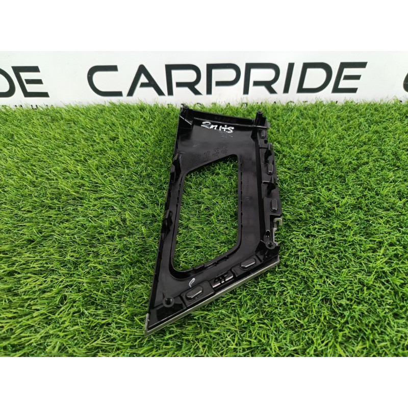 Декоративна накладка карти дверей (салон) Mitsubishi Outlander GM4W 2022 2.50