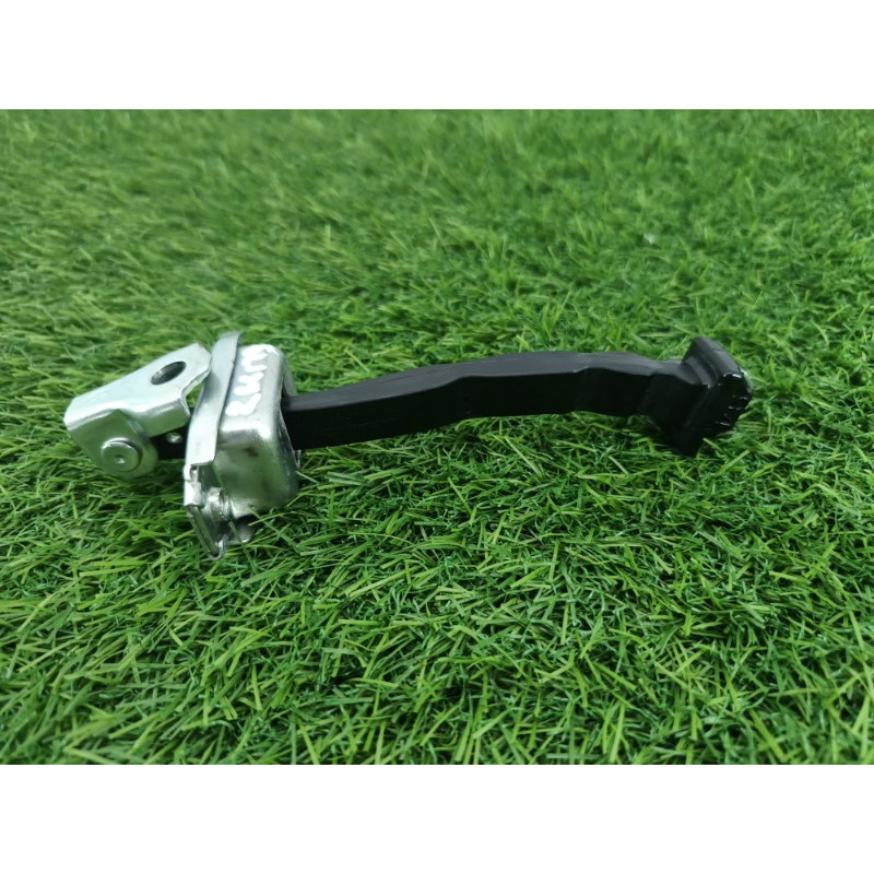 Ограничитель двери (кузов и элементы) Mitsubishi Outlander GM4W 2022 2.50 5732A173