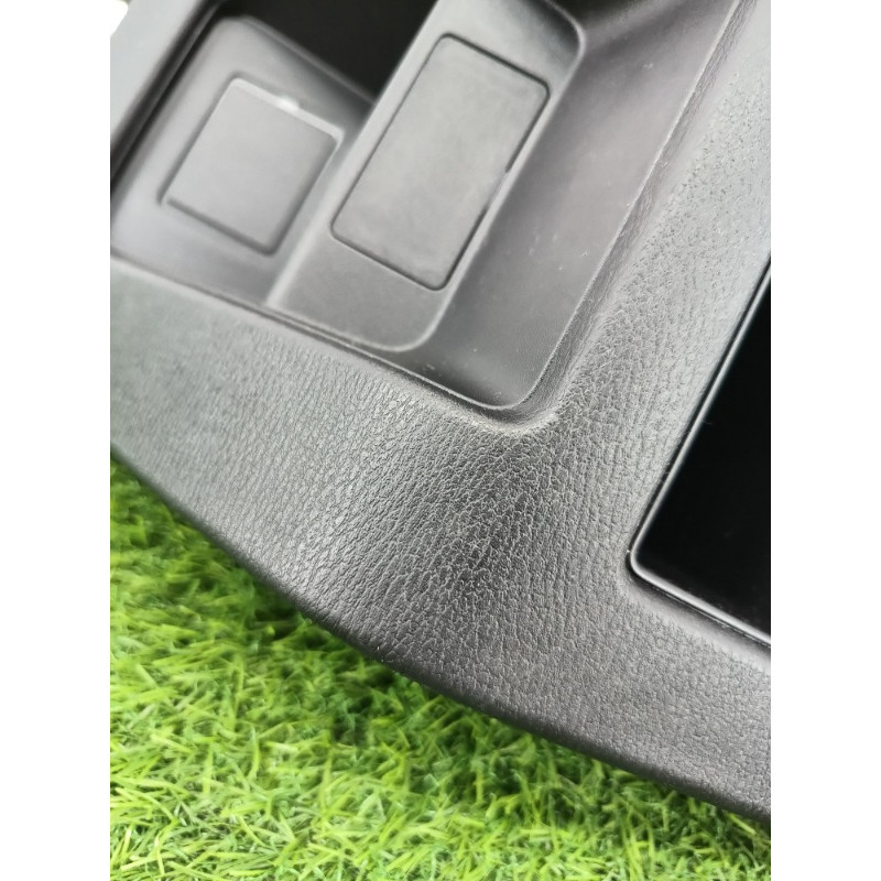 Накладка центральной консоли (салон) Mitsubishi Outlander GM4W 2022 2.50 8011C446XA
