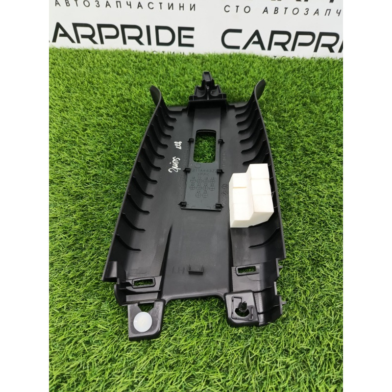 Верхня обшивка стійки (салон) Mitsubishi Outlander GM4W 2022 2.50 7211A529XA