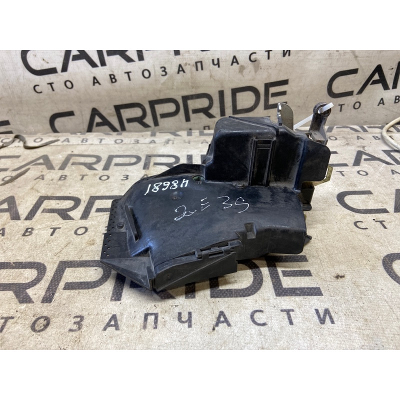 Замок дверей (кузов і елементи) BMW 5-series E39 1999 M51d25 8235113