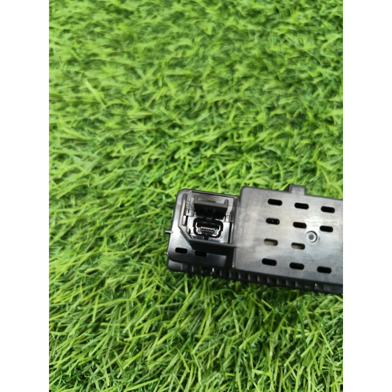 Разьем USB (электрика) Mitsubishi Outlander GM4W 2022 2.50 8718a073