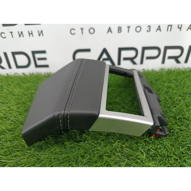 Декоративная накладка торпедо (салон) Mitsubishi Outlander GM4W 2022 2.50 8055A160XD