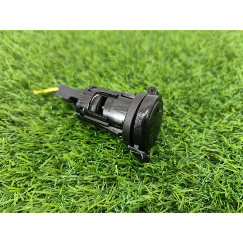 Розетка (электрика) Subaru Forester SK 2020 2.5 86711AL010