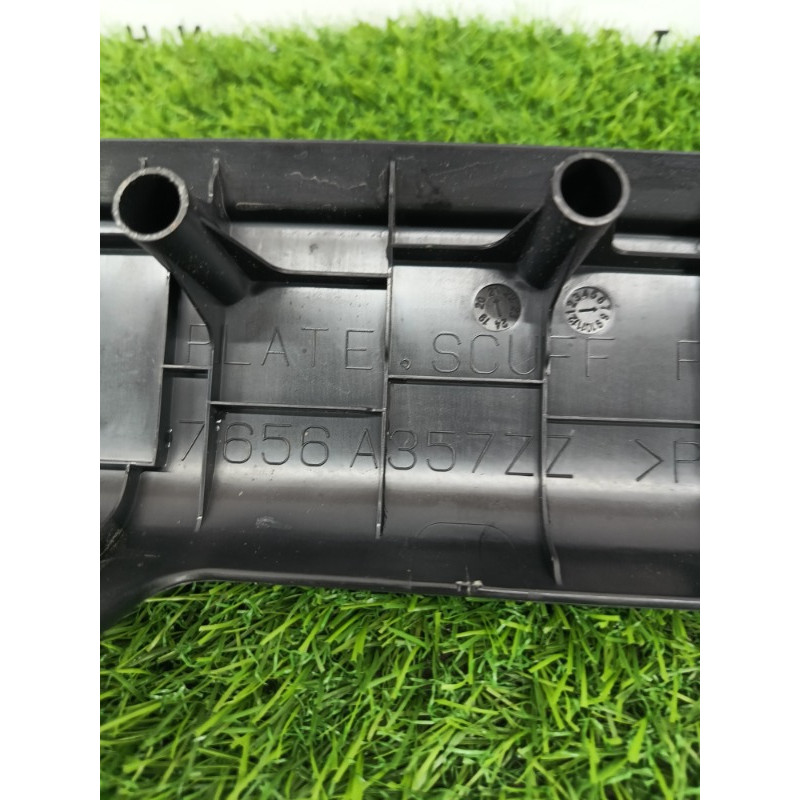 Накладка на порог (кузов и элементы) Mitsubishi Outlander GM4W 2022 2.50 7656a357xa