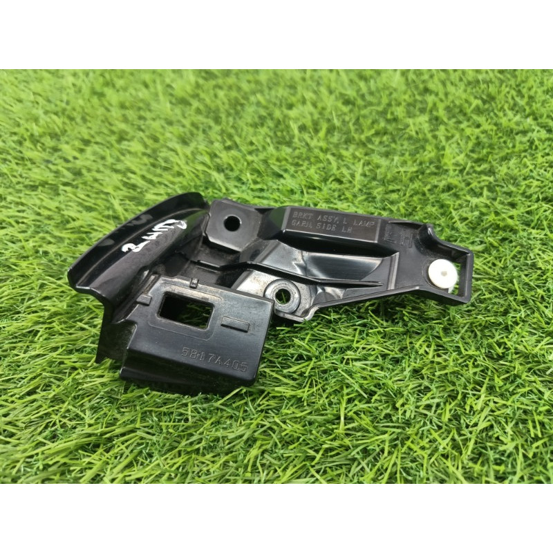 Накладка фонаря заднего (кузов и элементы) Mitsubishi Outlander GM4W 2022 2.50 5817a405