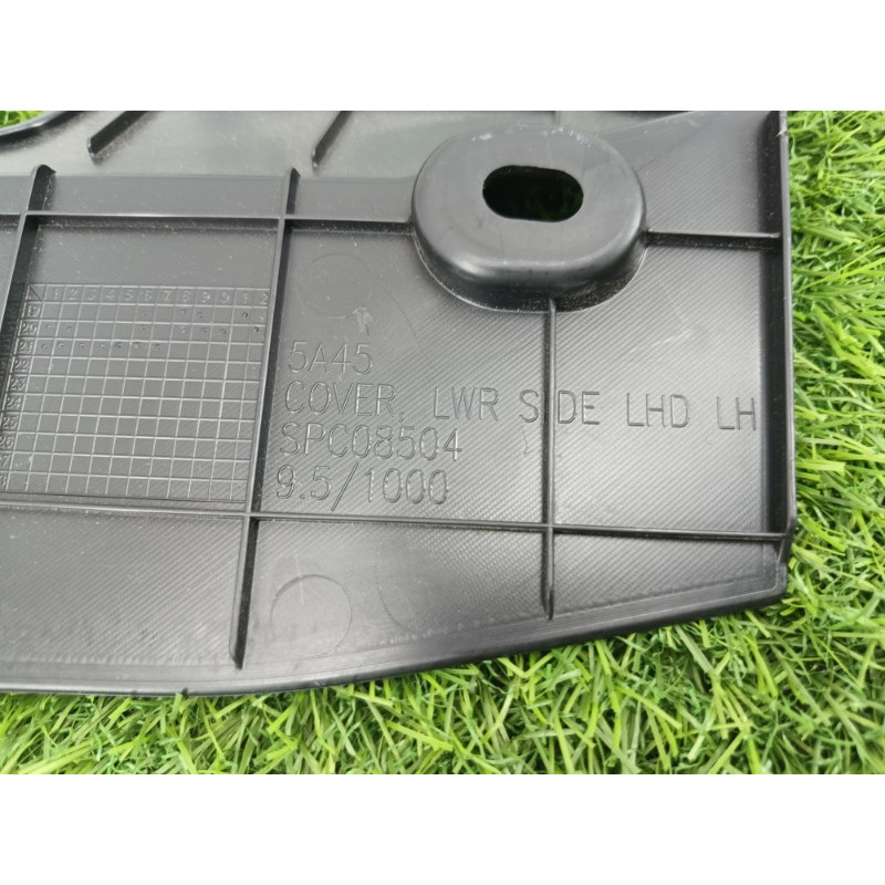 Накладка центральной консоли (салон) Mitsubishi Outlander GM4W 2022 2.50 8011C435XA