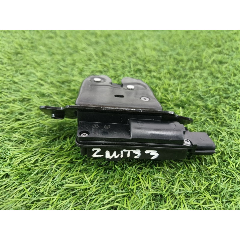 Замок багажника (кузов и элементы) Mitsubishi Outlander GM4W 2022 2.50 5808A172