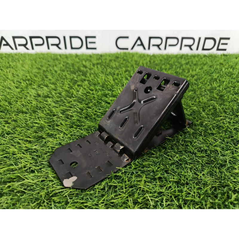 Упор противооткатный (аксессуары) Audi Q7 4M 2015 3.0 CRE 7L0860321A