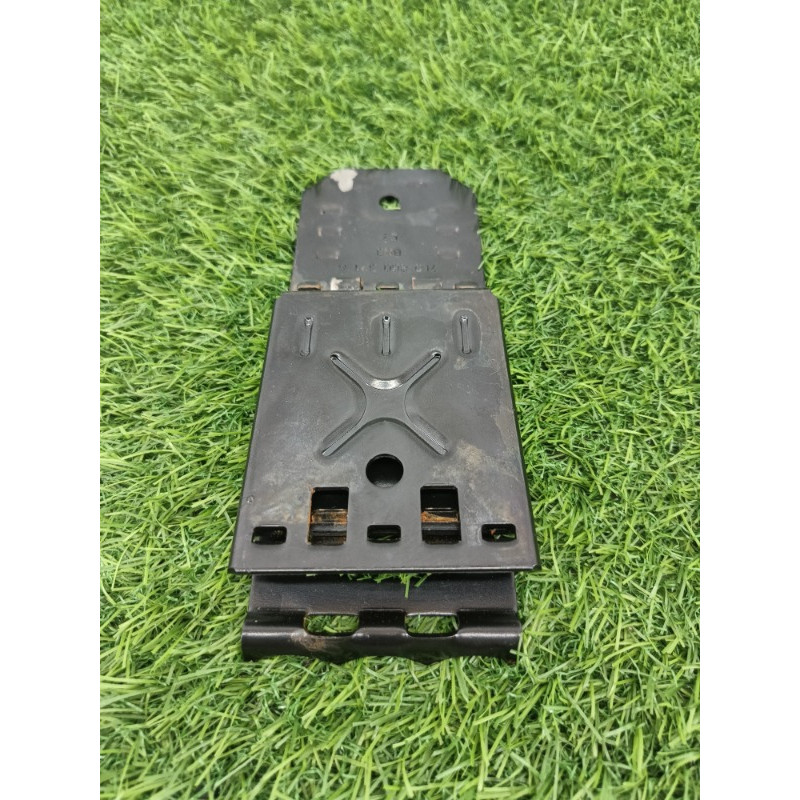 Упор противооткатный (аксессуары) Audi Q7 4M 2015 3.0 CRE 7L0860321A