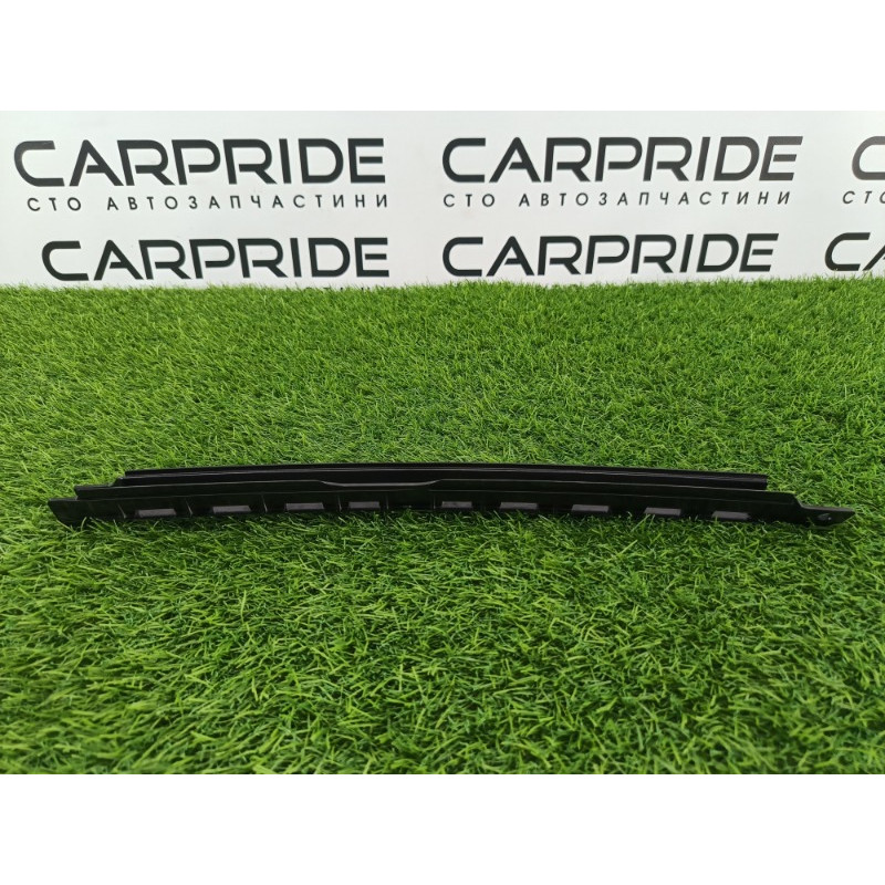 Направляющая стекла двери (кузов и элементы) Audi Q7 4M 2015 3.0 CRE 4m0839068