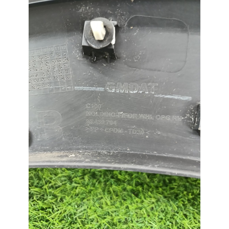 Молдинг крыла (кузов и элементы) Chevrolet Captiva C140 2011 2.2 D (z22d1) 96439704