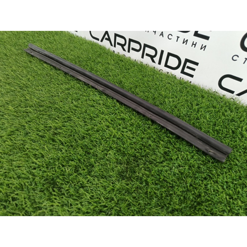 Уплотнитель капота (кузов и элементы) Chevrolet Captiva C140 2011 2.2 D (z22d1)