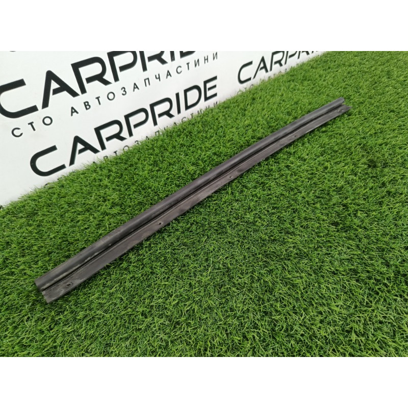 Уплотнитель капота (кузов и элементы) Chevrolet Captiva C140 2011 2.2 D (z22d1)