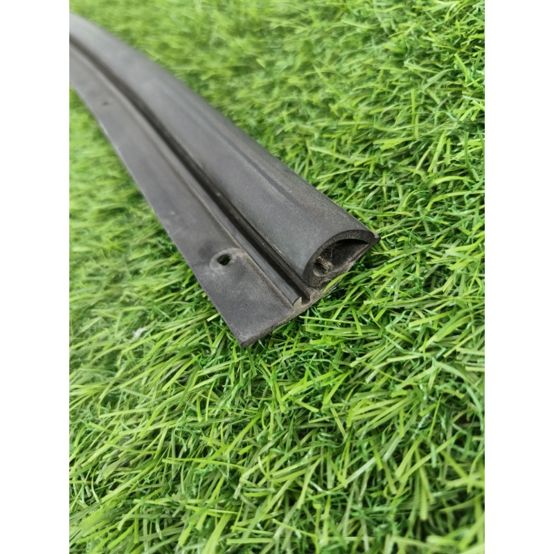 Уплотнитель капота (кузов и элементы) Chevrolet Captiva C140 2011 2.2 D (z22d1)