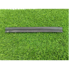 Уплотнитель капота