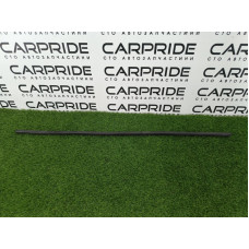 Уплотнитель капота