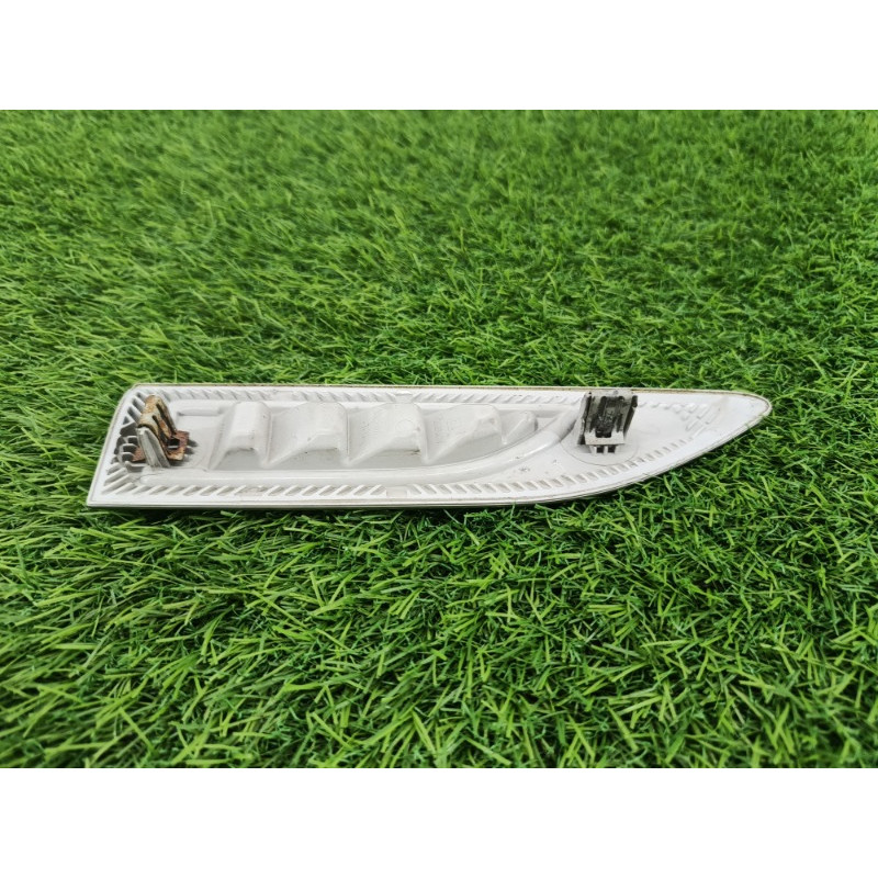 Молдинг крыла (кузов и элементы) Chevrolet Captiva C140 2011 2.2 D (z22d1) 95027406