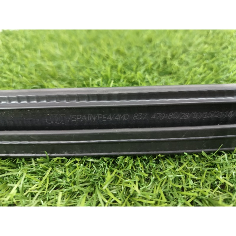 Молдинг стекла внутренний (наружные элементы кузова) Audi Q7 4M 2015 3.0 CRE 4m0837479