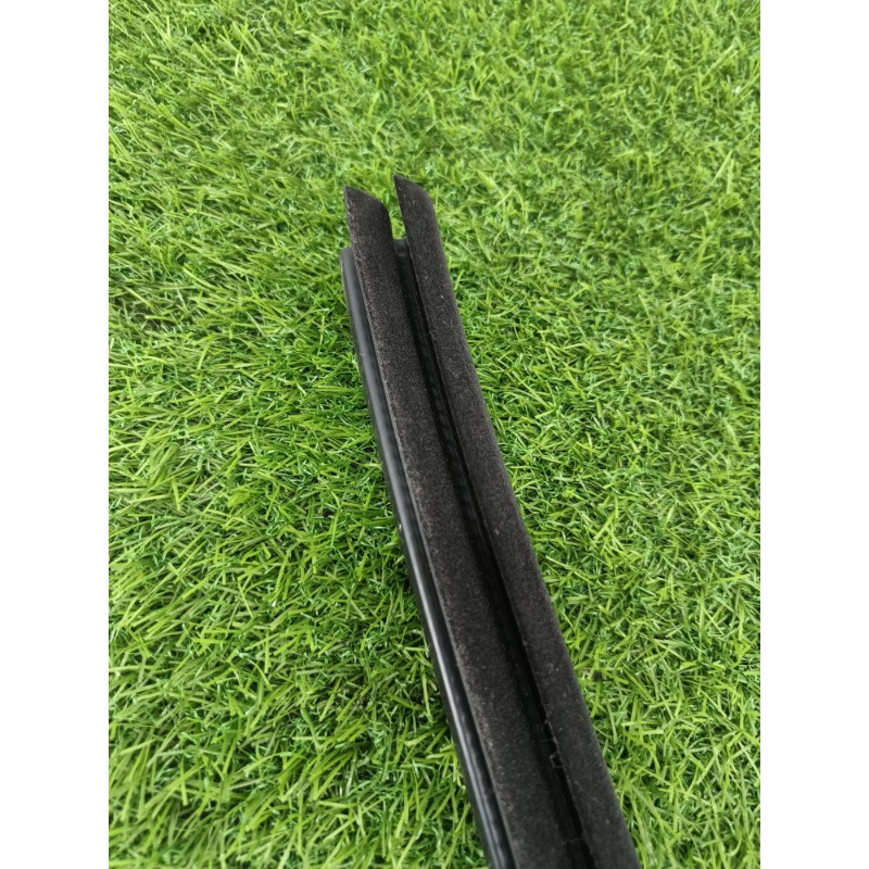 Молдинг стекла внутренний (наружные элементы кузова) Audi Q7 4M 2015 3.0 CRE 4m0839479