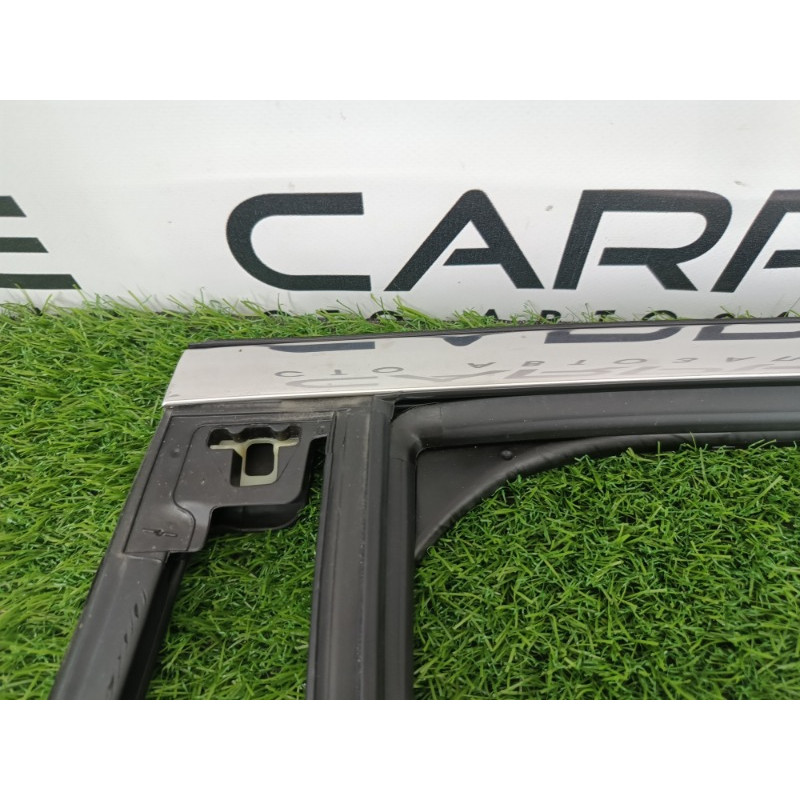 Уплотнитель стекла двери (кузов и элементы) Ford ESCAPE MK4 2020 1.5 LJ6Z7825767B
