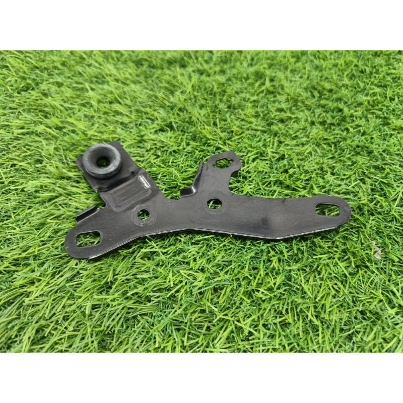 Кронштейн компрессора кондиционера (кронштейны двигателя) Subaru Forester SK 2020 2.5 73687FL001