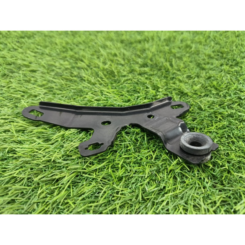 Кронштейн компрессора кондиционера (кронштейны двигателя) Subaru Forester SK 2020 2.5 73687FL001