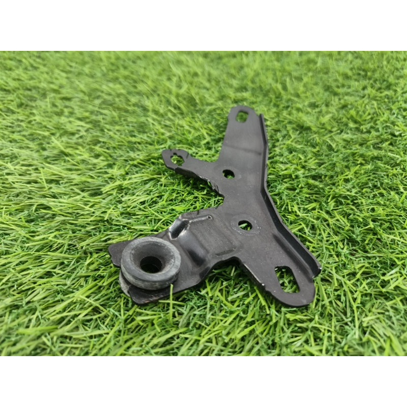 Кронштейн компрессора кондиционера (кронштейны двигателя) Subaru Forester SK 2020 2.5 73687FL001