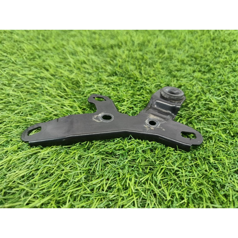 Кронштейн компрессора кондиционера (кронштейны двигателя) Subaru Forester SK 2020 2.5 73687FL001