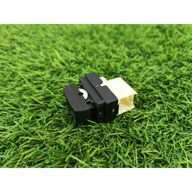 Кнопка блокировки центрального замка (электрика / кнопки) Chevrolet Captiva C140 2011 2.2 D (z22d1)