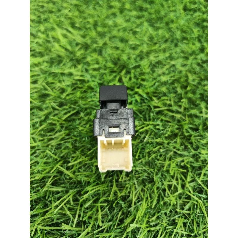 Кнопка блокировки центрального замка (электрика / кнопки) Chevrolet Captiva C140 2011 2.2 D (z22d1)