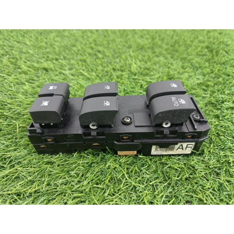 Блок кнопок стеклоподъемников (электрика / кнопки) Chevrolet Captiva C140 2011 2.2 D (z22d1) 20987344