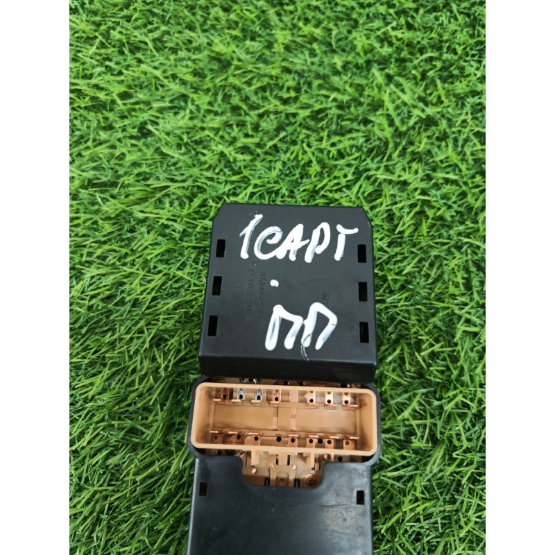 Блок кнопок стеклоподъемников (электрика / кнопки) Chevrolet Captiva C140 2011 2.2 D (z22d1) 20987344