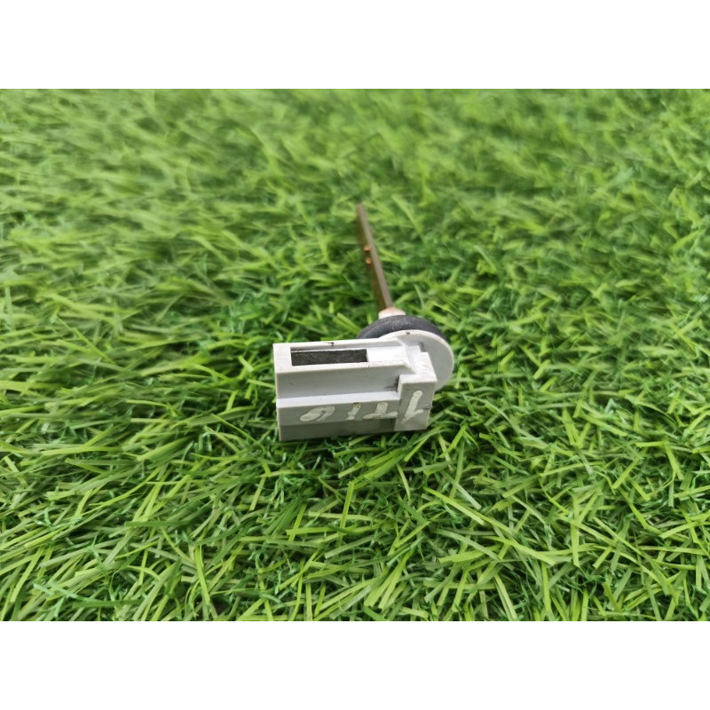 Датчик температуры (электрика / датчики) Volkswagen Tiguan 5N 2011 1.4 CAVA 4b0820539