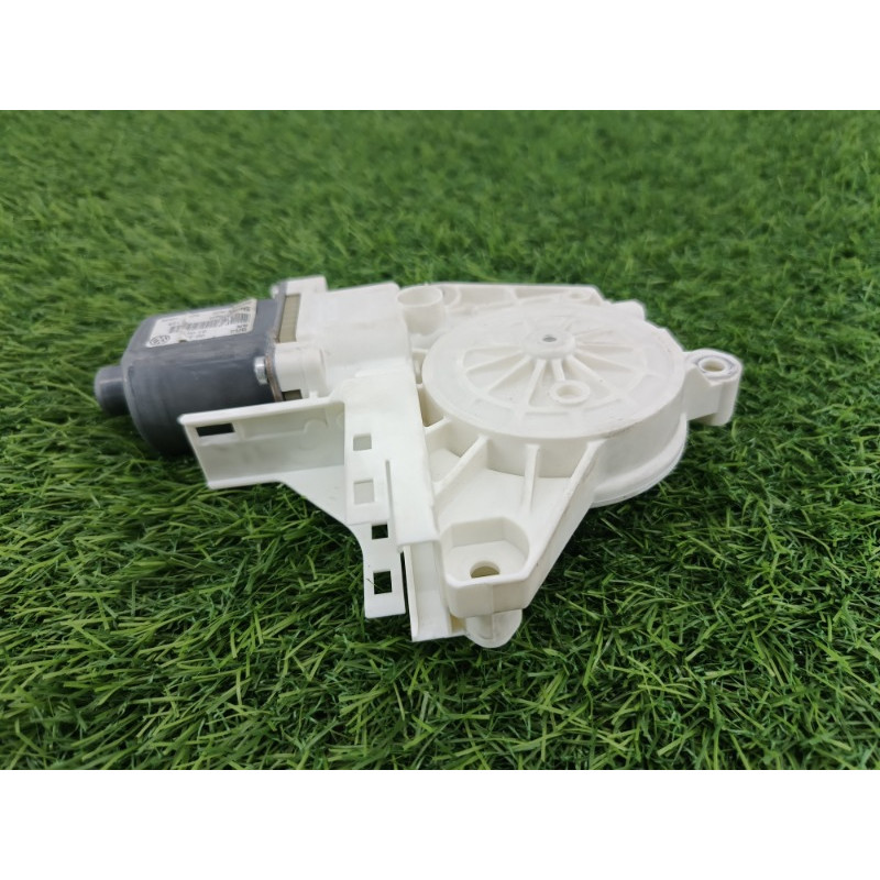 Мотор стеклоподъемника (электрика) Volkswagen Tiguan 5N 2011 1.4 CAVA 5n0959702d