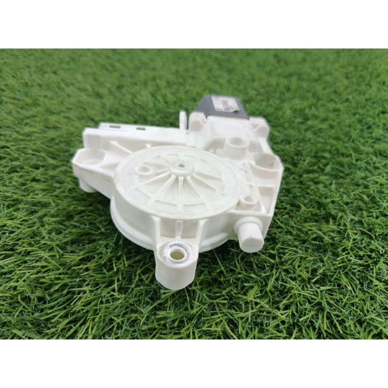 Мотор стеклоподъемника (электрика) Volkswagen Tiguan 5N 2011 1.4 CAVA 5n0959702d