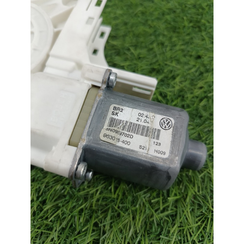 Мотор стеклоподъемника (электрика) Volkswagen Tiguan 5N 2011 1.4 CAVA 5n0959702d