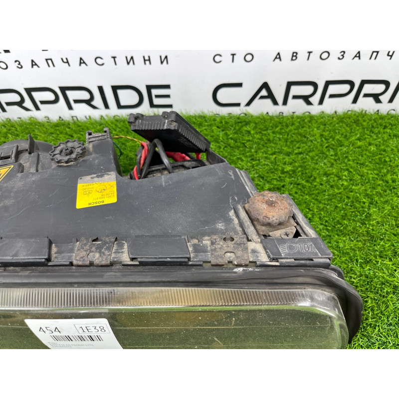 Фара (оптика) BMW 7-series E38 1996 M60B40 0301043272