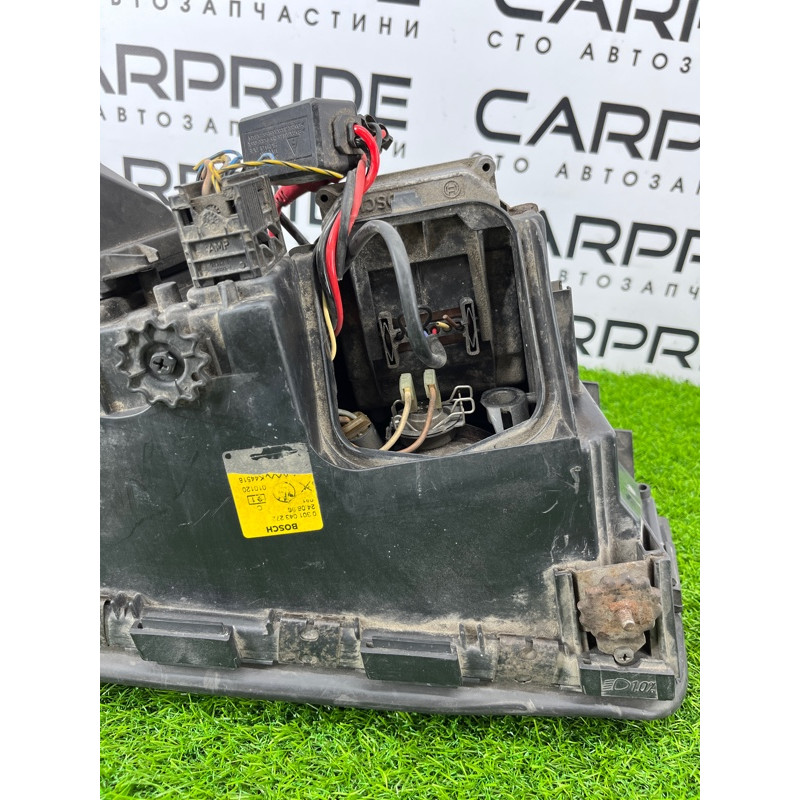 Фара (оптика) BMW 7-series E38 1996 M60B40 0301043272