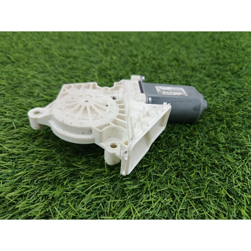 Мотор стеклоподъемника (электрика) Volkswagen Tiguan 5N 2011 1.4 CAVA 5n0959703d