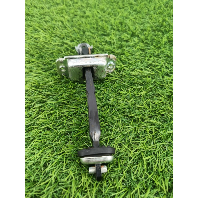 Ограничитель двери (кузов и элементы) Chevrolet Captiva C140 2011 2.2 D (z22d1) 95929942