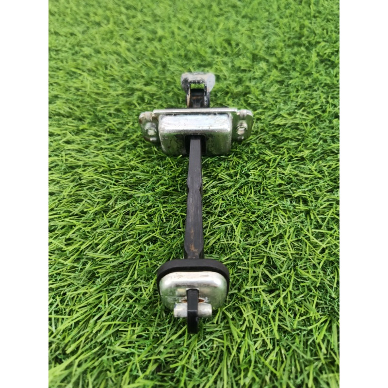 Ограничитель двери (кузов и элементы) Chevrolet Captiva C140 2011 2.2 D (z22d1) 95929942