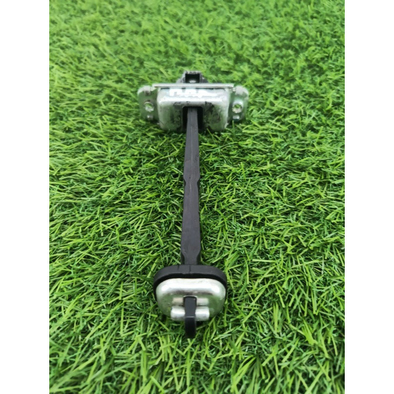 Ограничитель двери (кузов и элементы) Chevrolet Captiva C140 2011 2.2 D (z22d1) 95929941