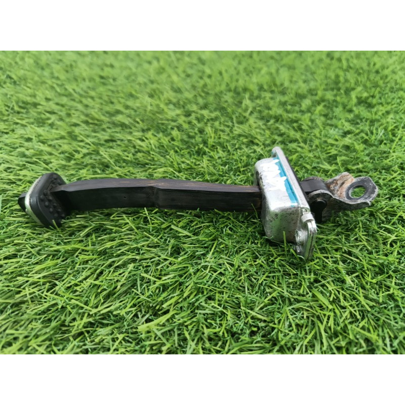 Ограничитель двери (кузов и элементы) Chevrolet Captiva C140 2011 2.2 D (z22d1) 95929941