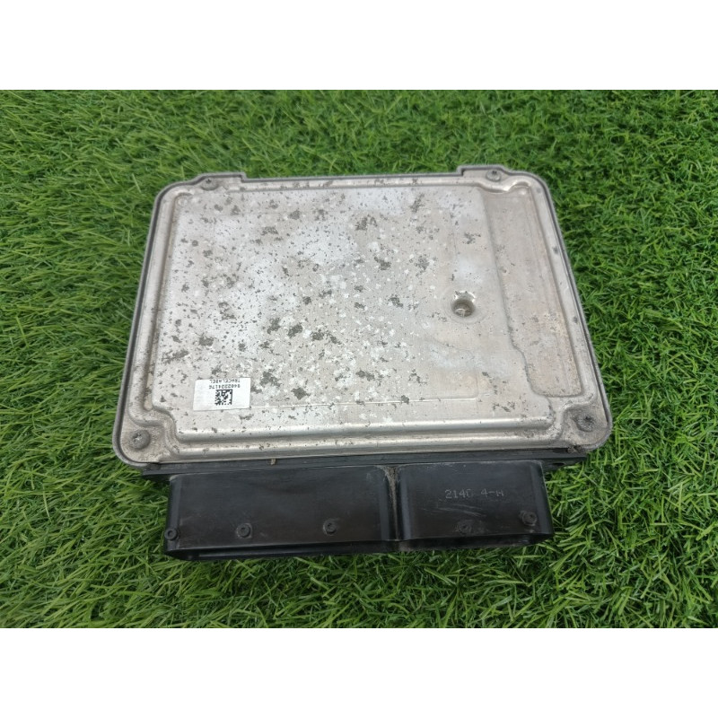 Блок управления двигателем (электрика / блок управления) Volkswagen Tiguan 5N 2011 1.4 CAVA 03C906027AB