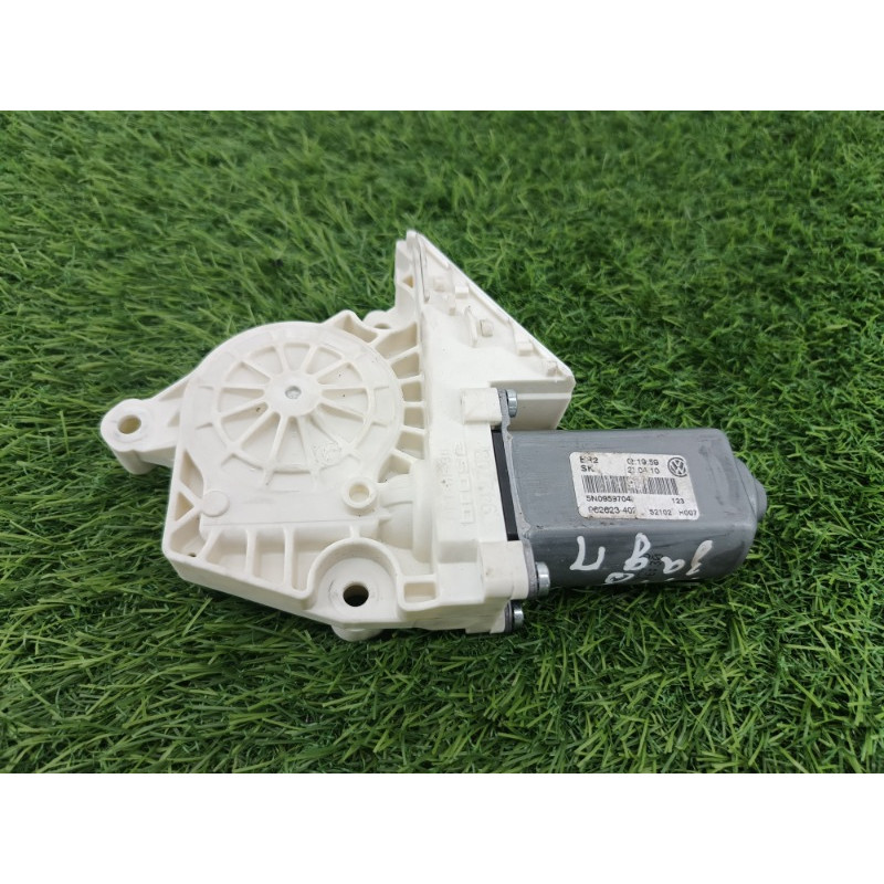 Мотор стеклоподъемника (электрика) Volkswagen Tiguan 5N 2011 1.4 CAVA 5n0959704d