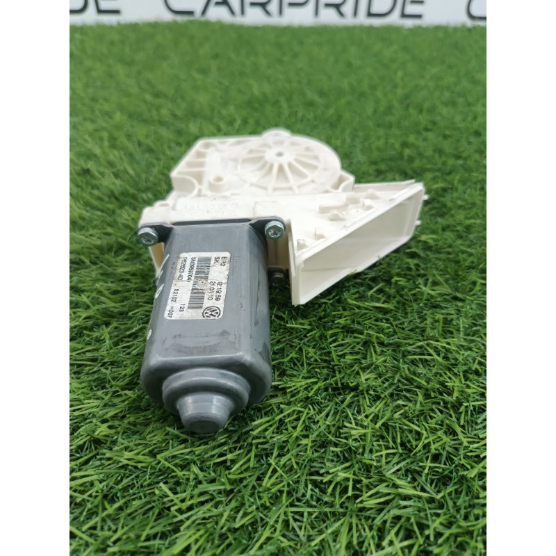 Мотор стеклоподъемника (электрика) Volkswagen Tiguan 5N 2011 1.4 CAVA 5n0959704d