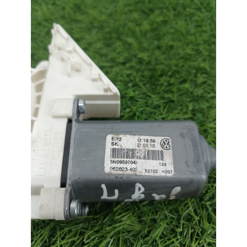 Мотор стеклоподъемника (электрика) Volkswagen Tiguan 5N 2011 1.4 CAVA 5n0959704d