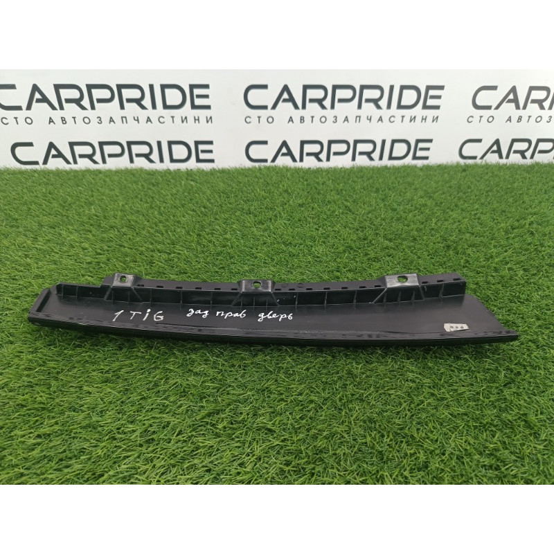 Накладка двери боковая (кузов и элементы) Volkswagen Tiguan 5N 2011 1.4 CAVA 5n0839902a