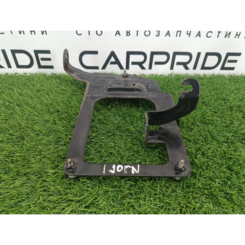 Кронштейн блока управления (кузов и элементы) Dodge Journey SXT 2014 3.6 68082660aa